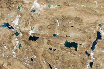 Jewel-Toned Lakes of the Qinghai-Tibet Plateau - related image preview