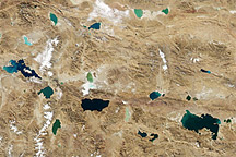 Jewel-Toned Lakes of the Qinghai-Tibet Plateau