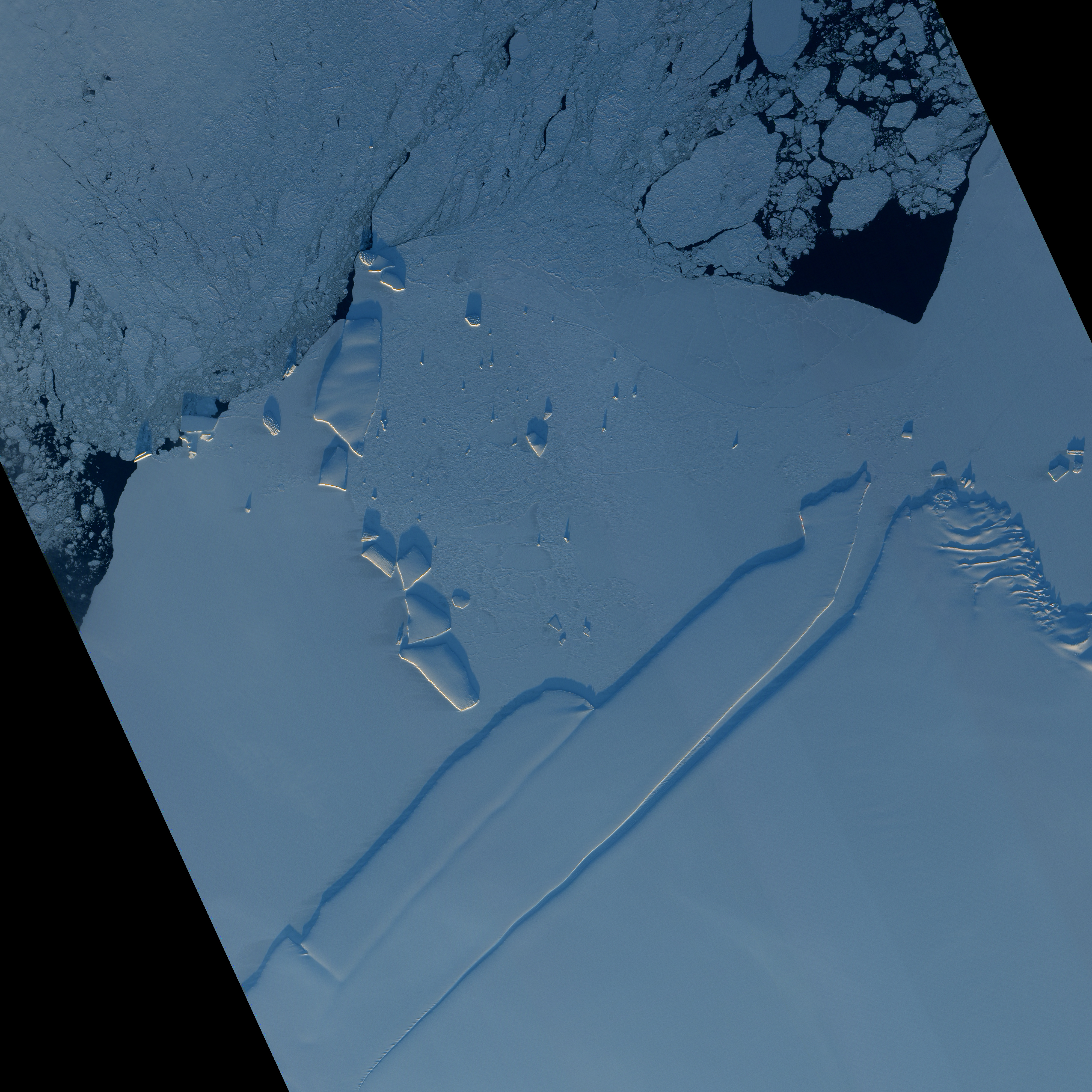 Icebergs along Princess Ragnhild Coast, Antarctica - related image preview