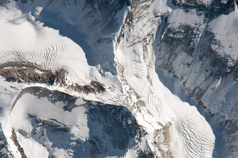 North Col of Mount Everest - related image preview