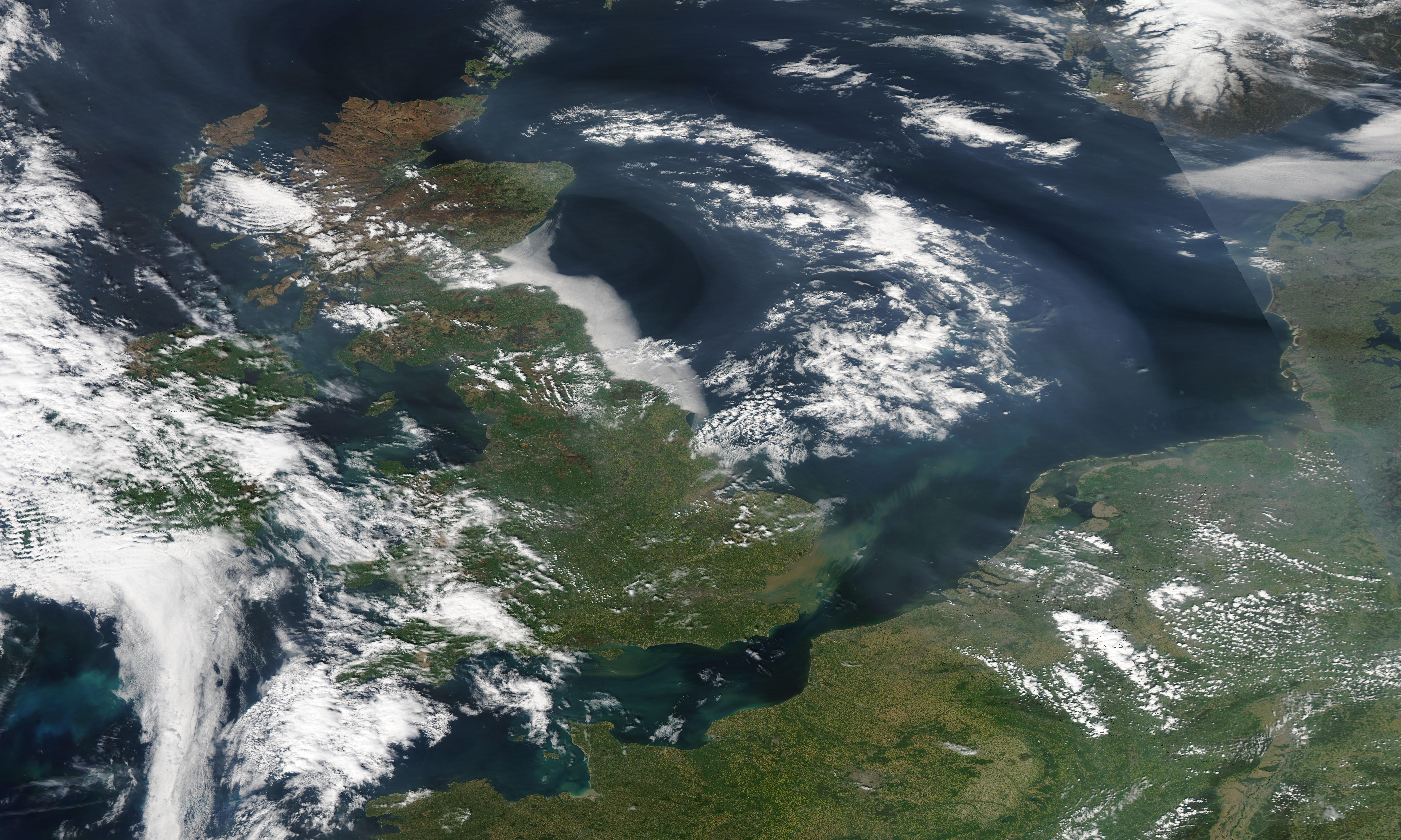 Haze over the United Kingdom - related image preview