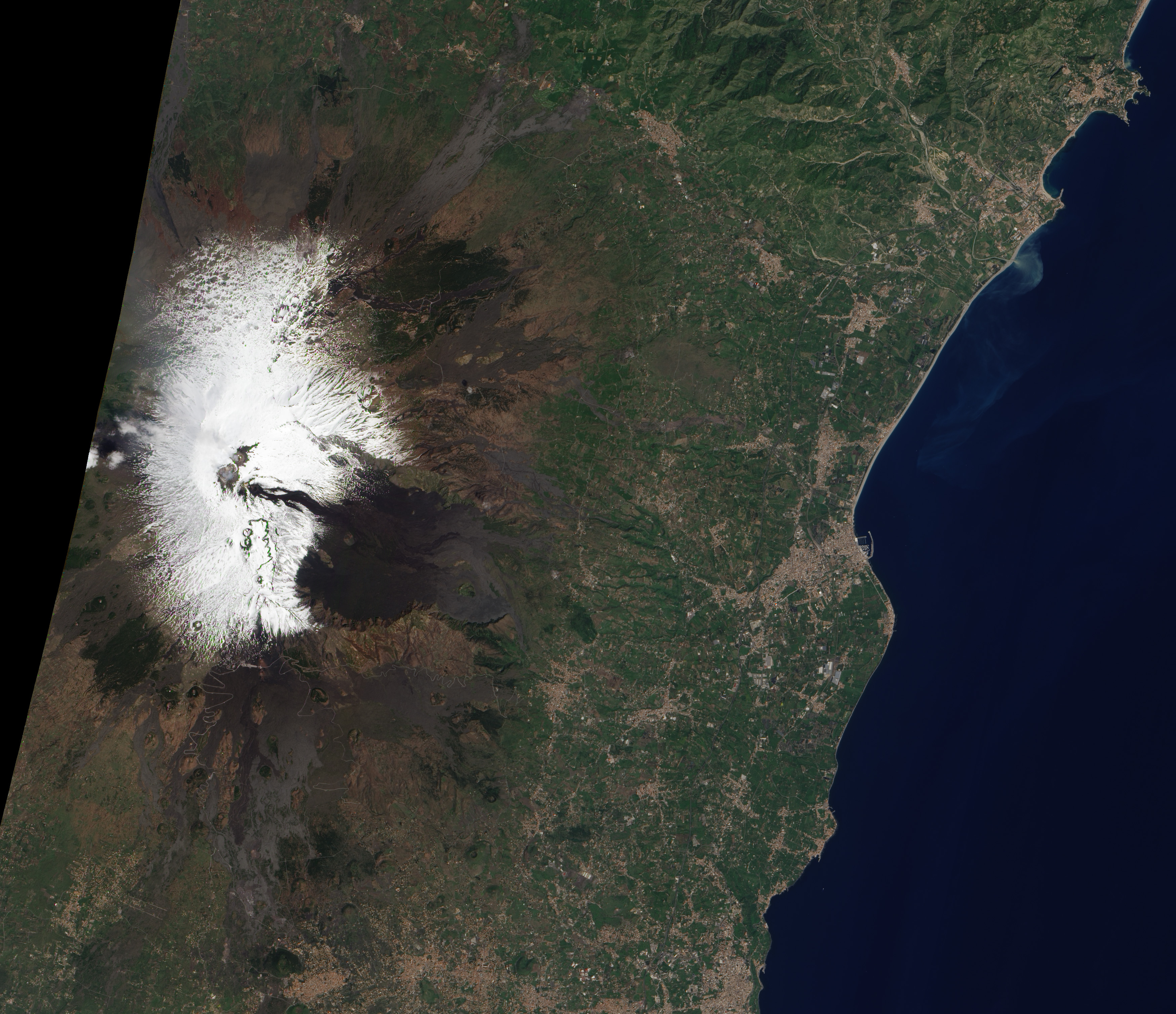 Quiescent Mount Etna - related image preview