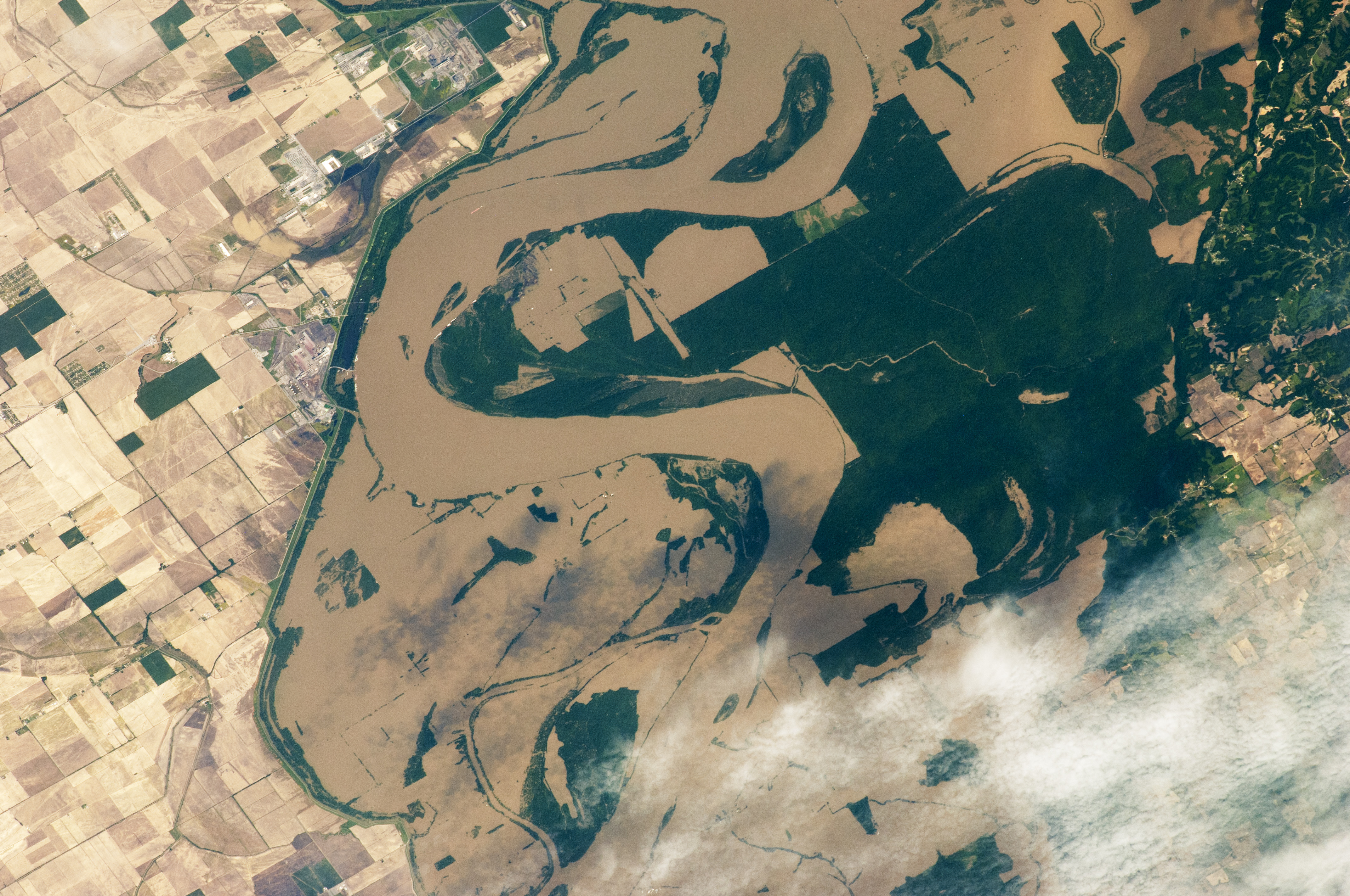 Mississippi Floods in Arkansas and Tennessee  - related image preview