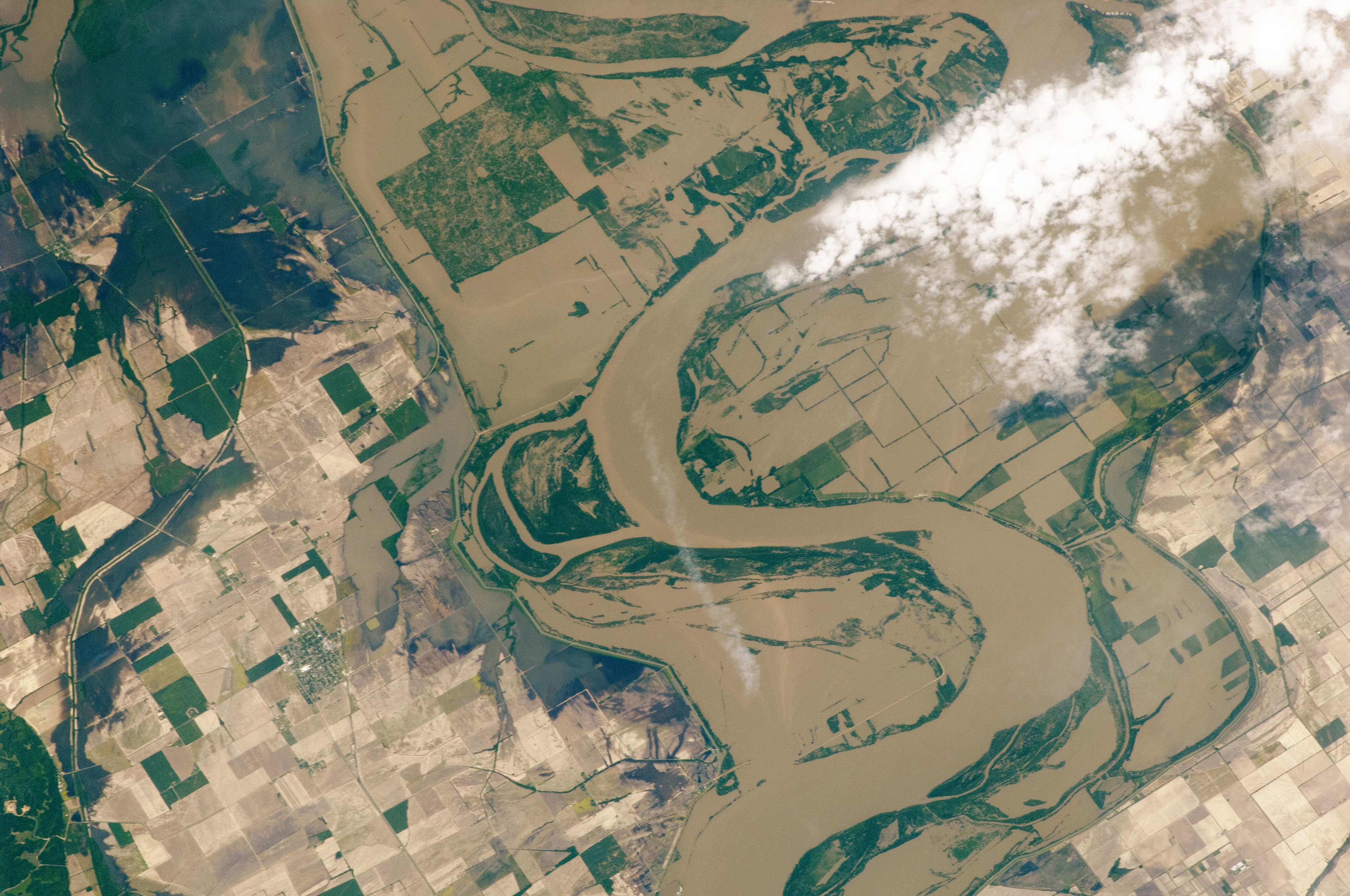 Mississippi Floods in Missouri and Tennessee - related image preview