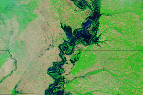 Lingering Floods along the Mississippi River
