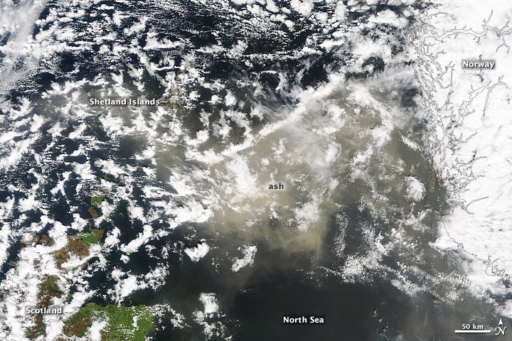 11:10 UTC, Terra - May 24, 2011