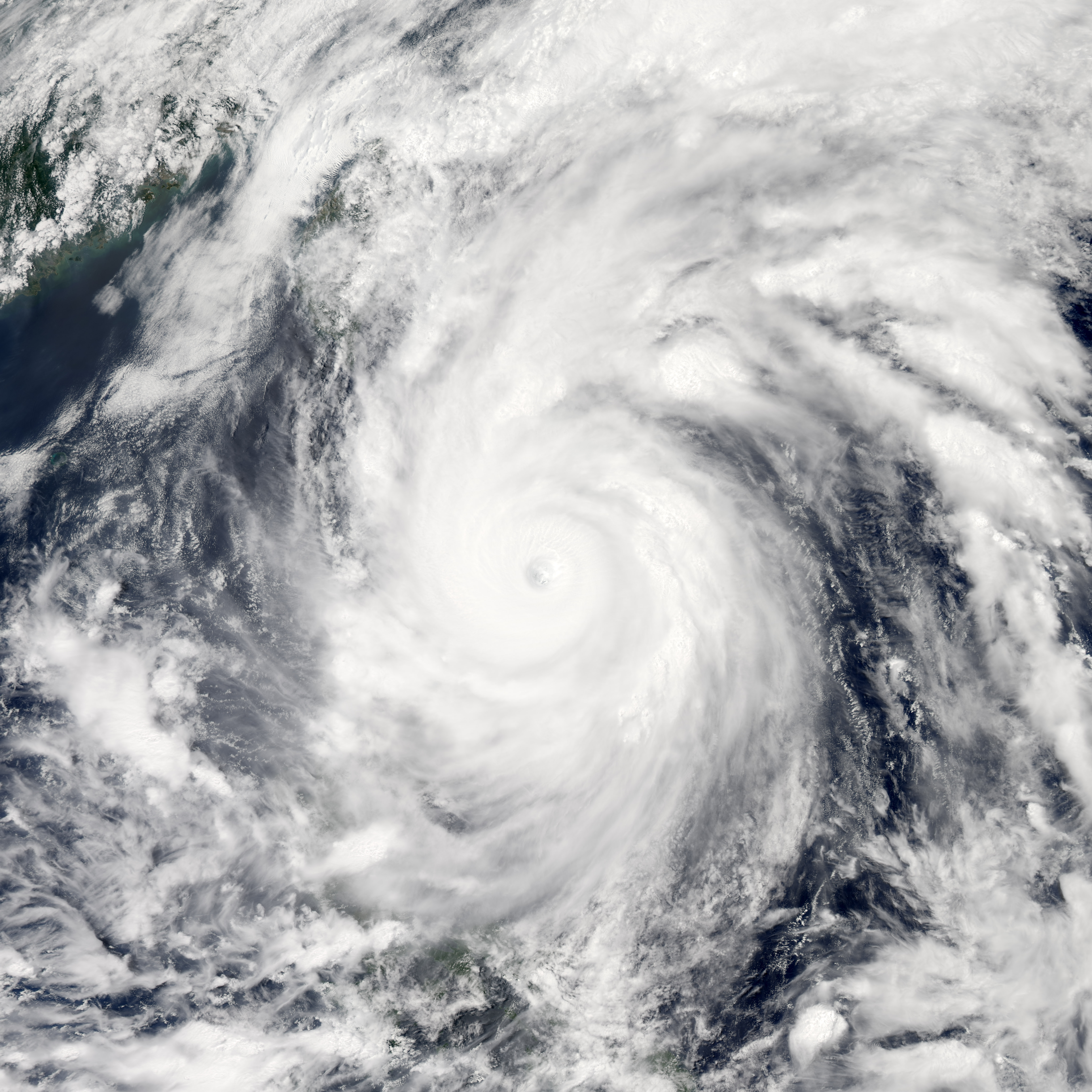 Typhoon Songda - related image preview