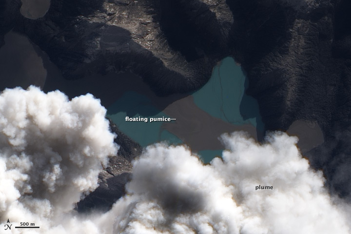 Floating Pumice near Puyehue-Cordón Caulle - related image preview