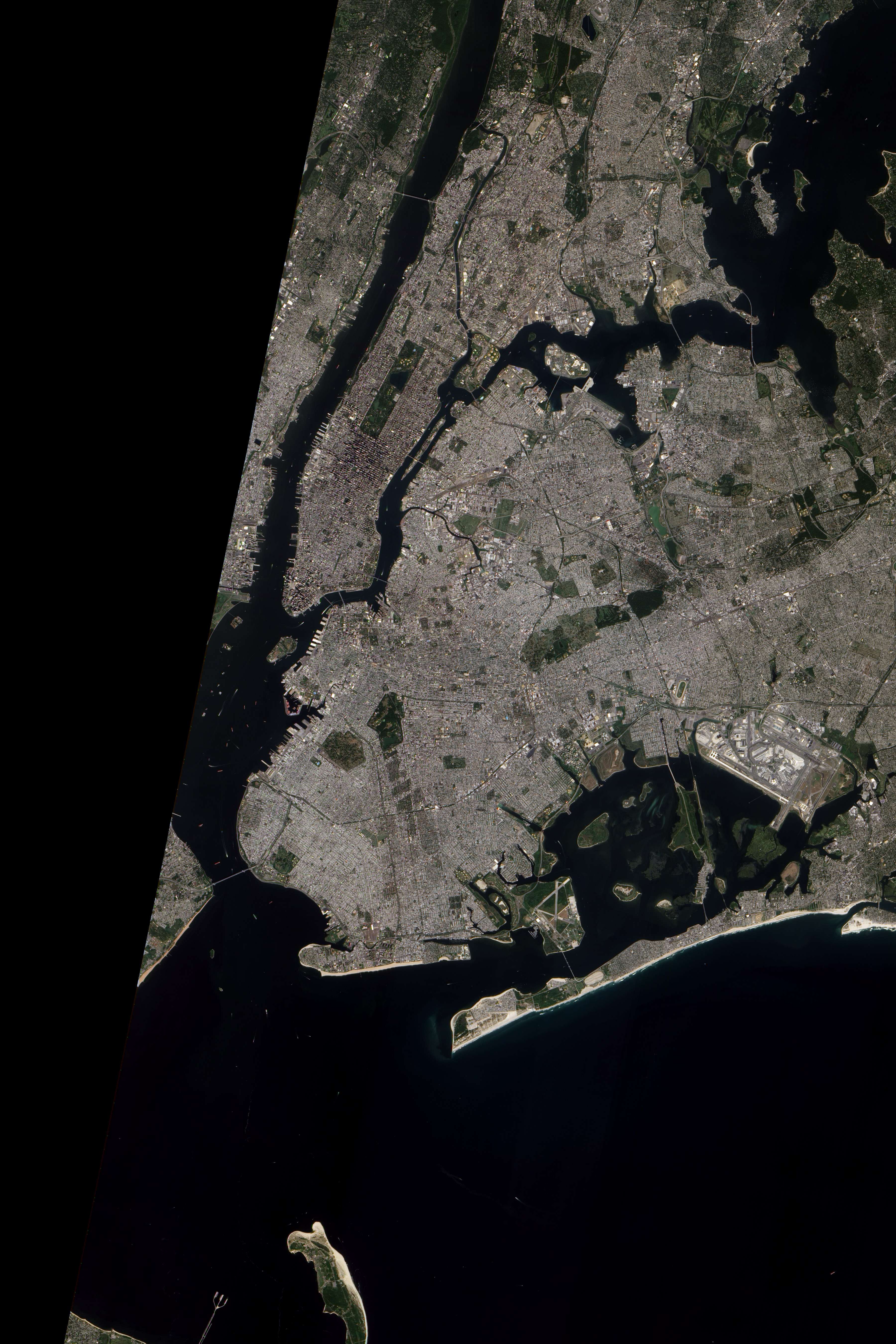 Sediment Plumes in the Hudson River - related image preview