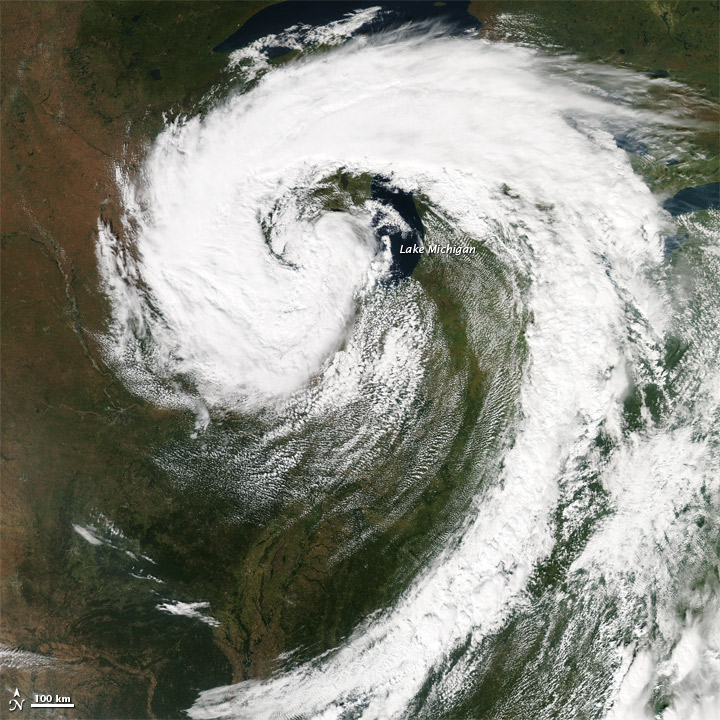 Mid-Latitude Cyclone over the United States