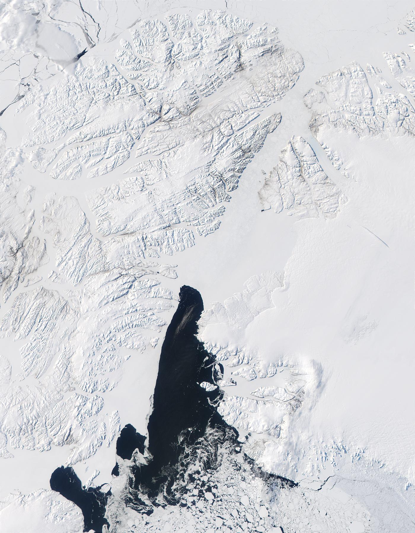 Queen Elizabeth Islands (Northern Canada), Northern coast of Greenland, and Baffin Bay - related image preview