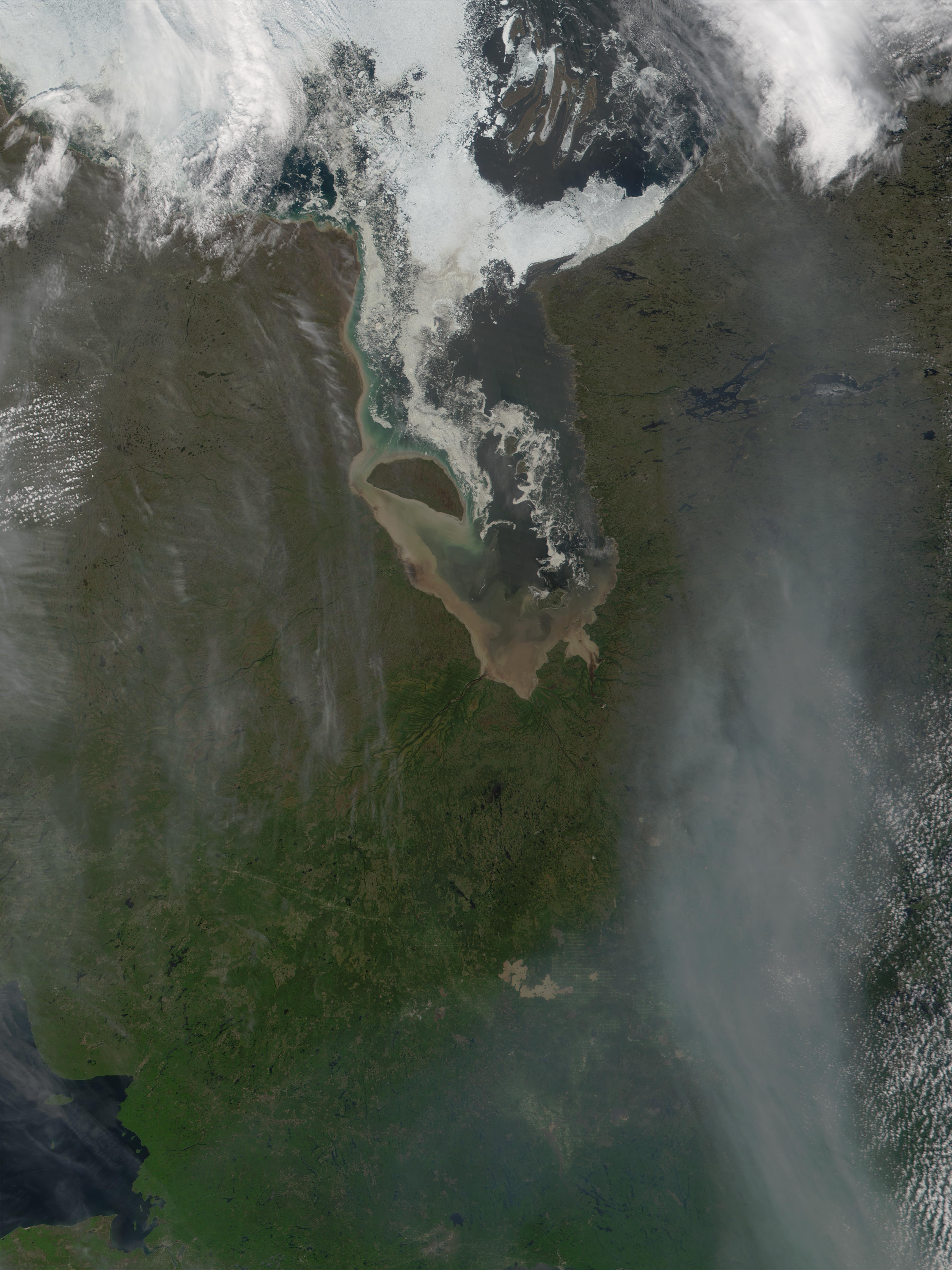 James Bay and smoke from fires in Alberta, Canada - related image preview