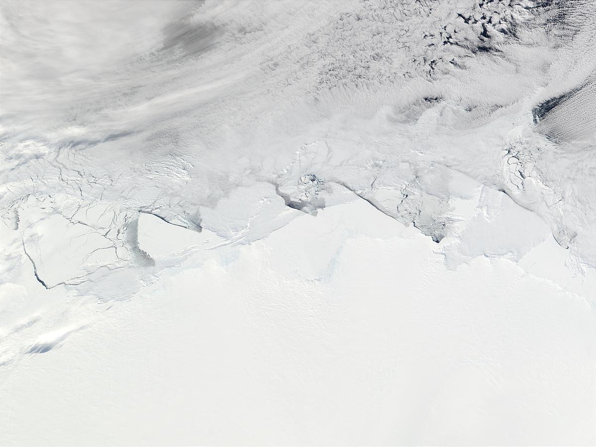 Antarctica, from Sabrina Coast to Adelie Coast - related image preview