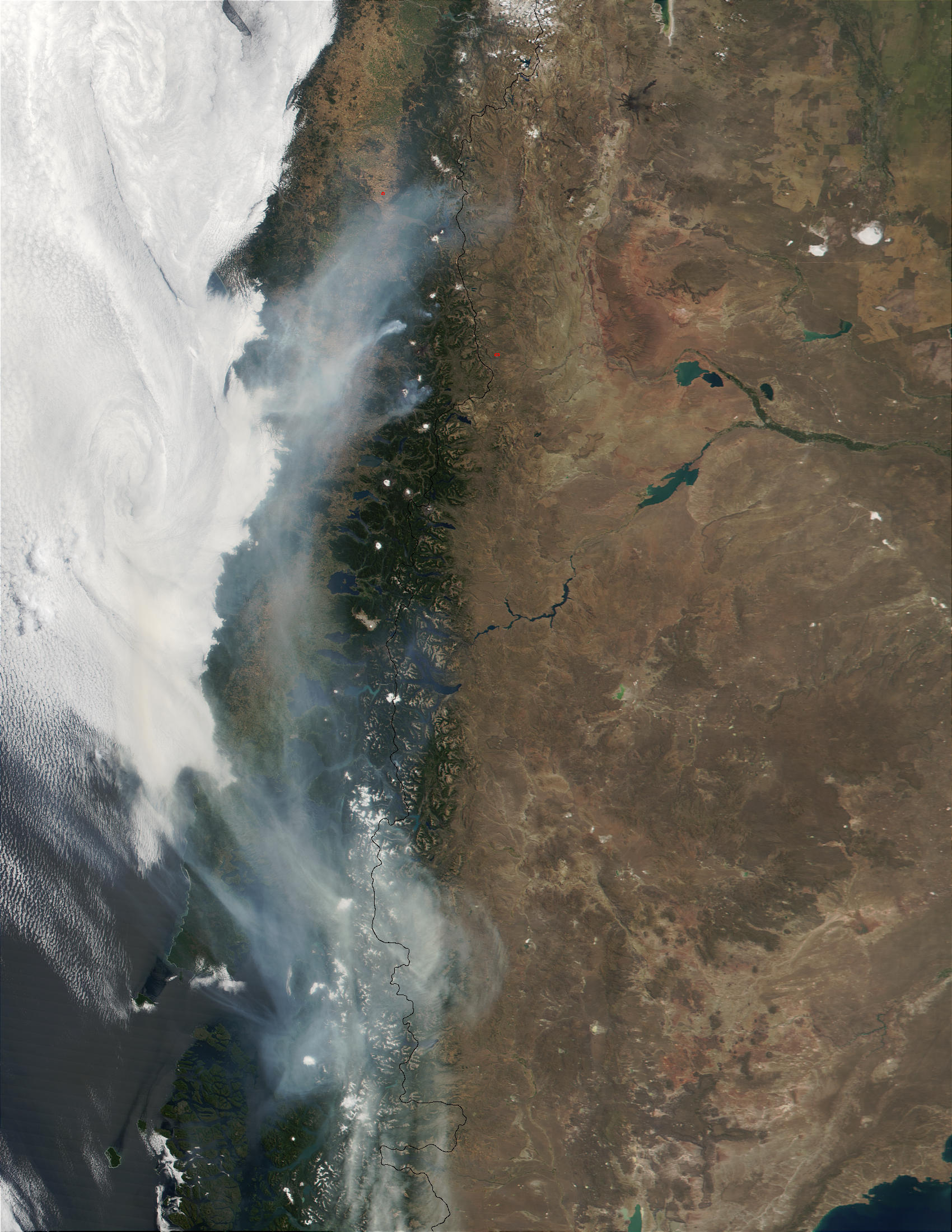 Smoke over Chile (spreading from wildfires near Los Angeles and Temuco) - related image preview