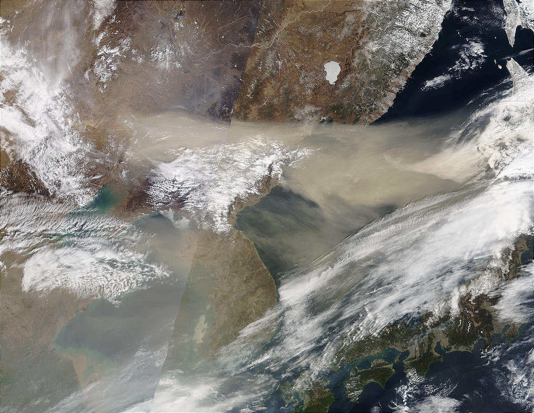 Dust cloud over the Yellow Sea and the Sea of Japan - related image preview