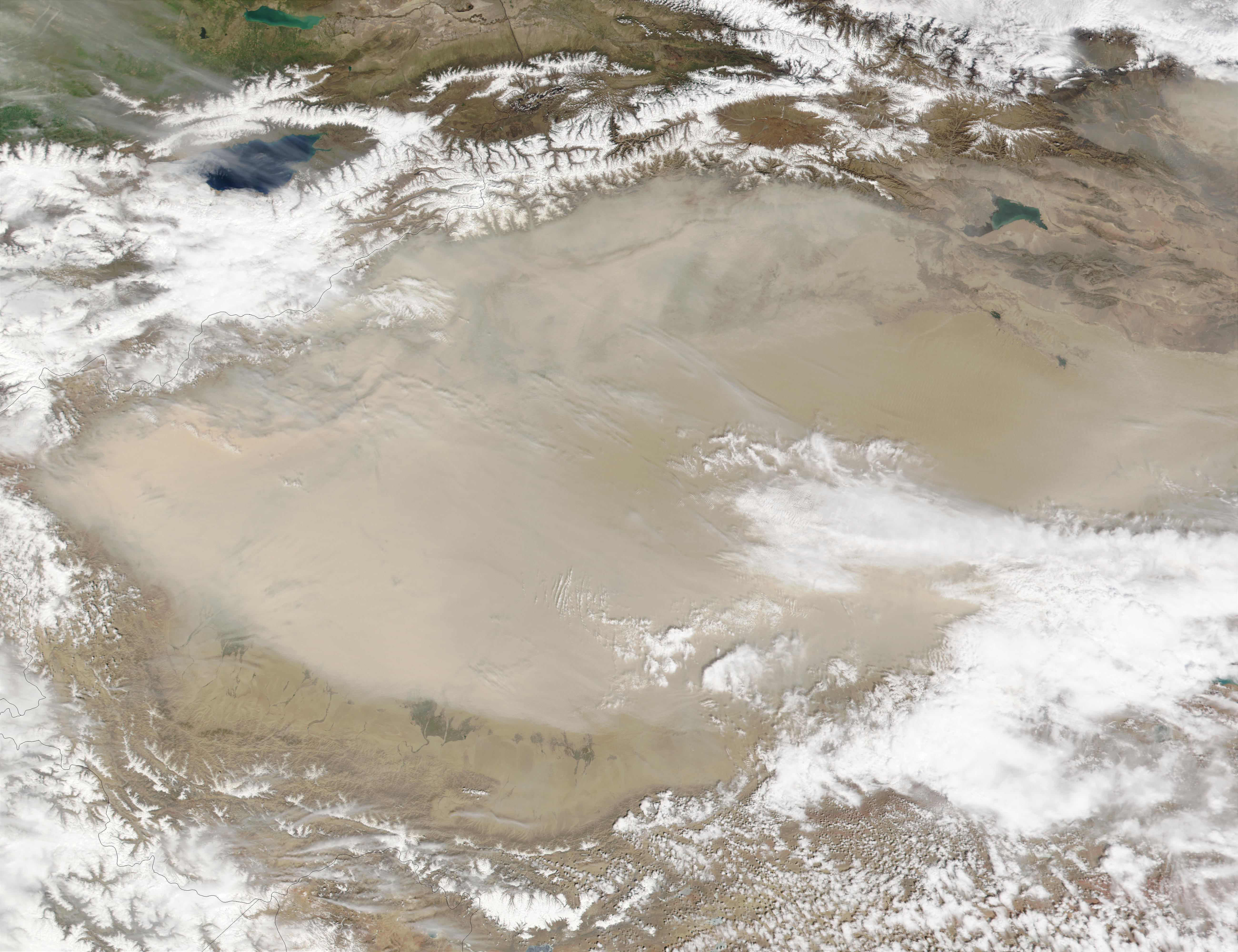 Dust storm in Taklimakan Desert, Western China - related image preview