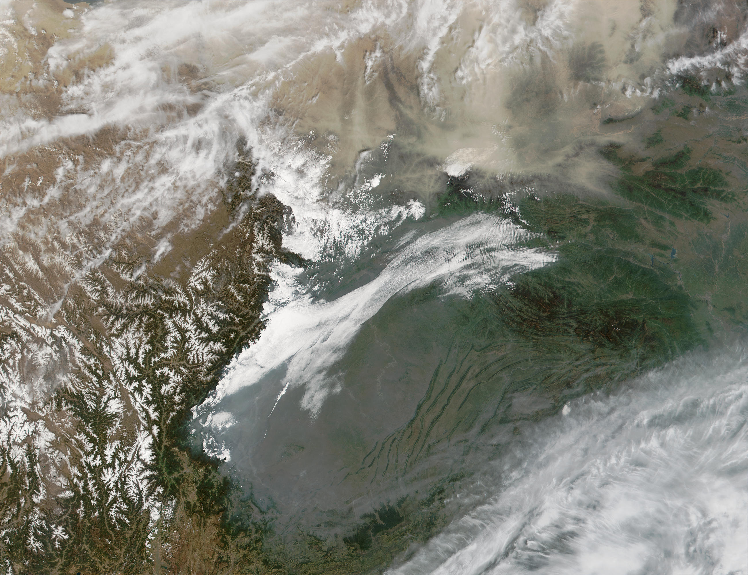 Pollution in Sichuan Basin and dust in Inner Mongolia, China - related image preview