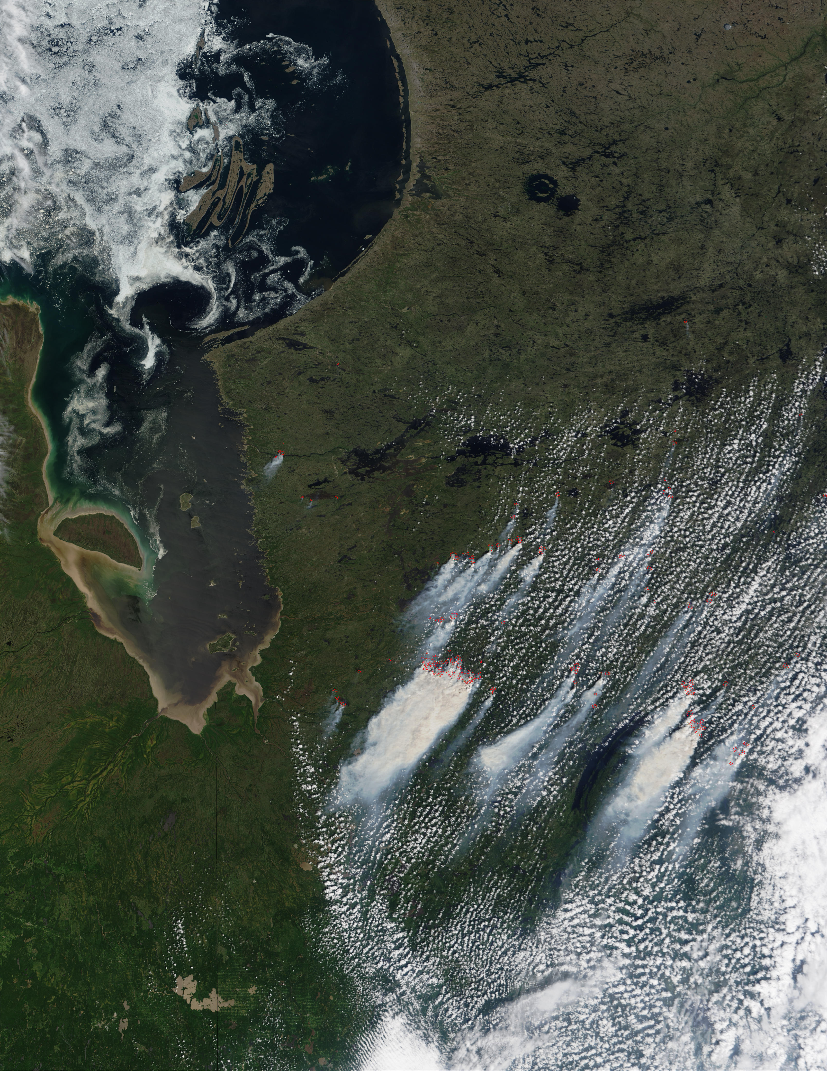 Wildfires and smoke in Quebec, Canada - related image preview