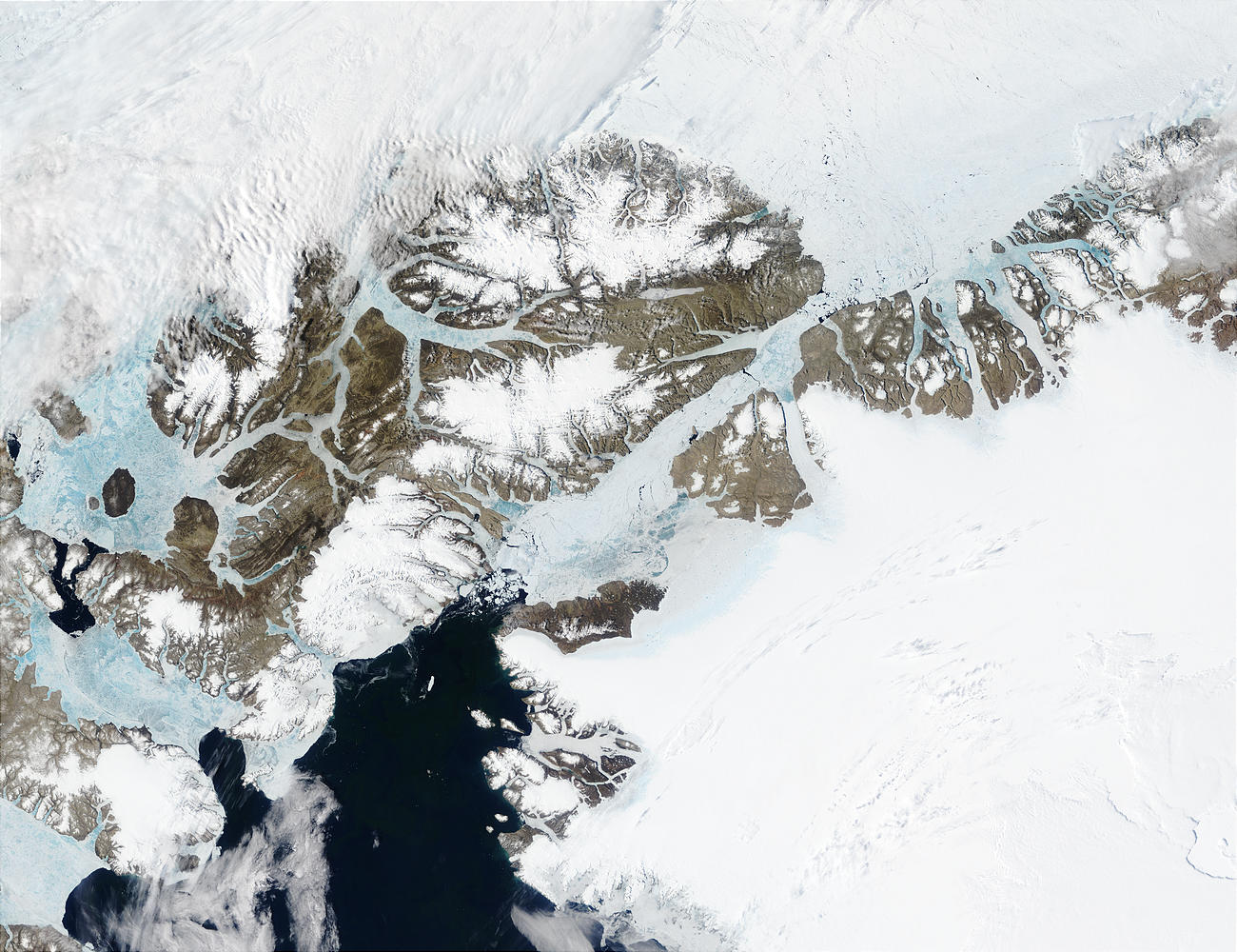 Ellesmere Island (Canada) and Northern Greenland - related image preview