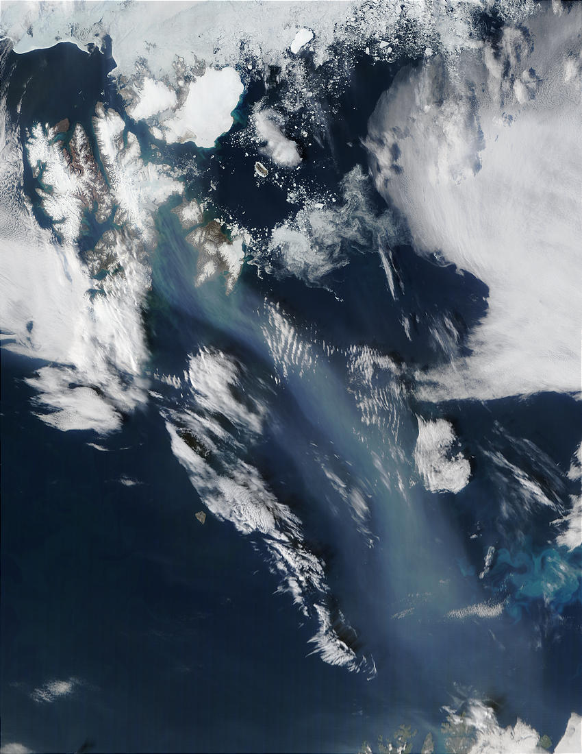 Smoke from Saskatchewan fires (Canada) off Svalbard and Norway - related image preview