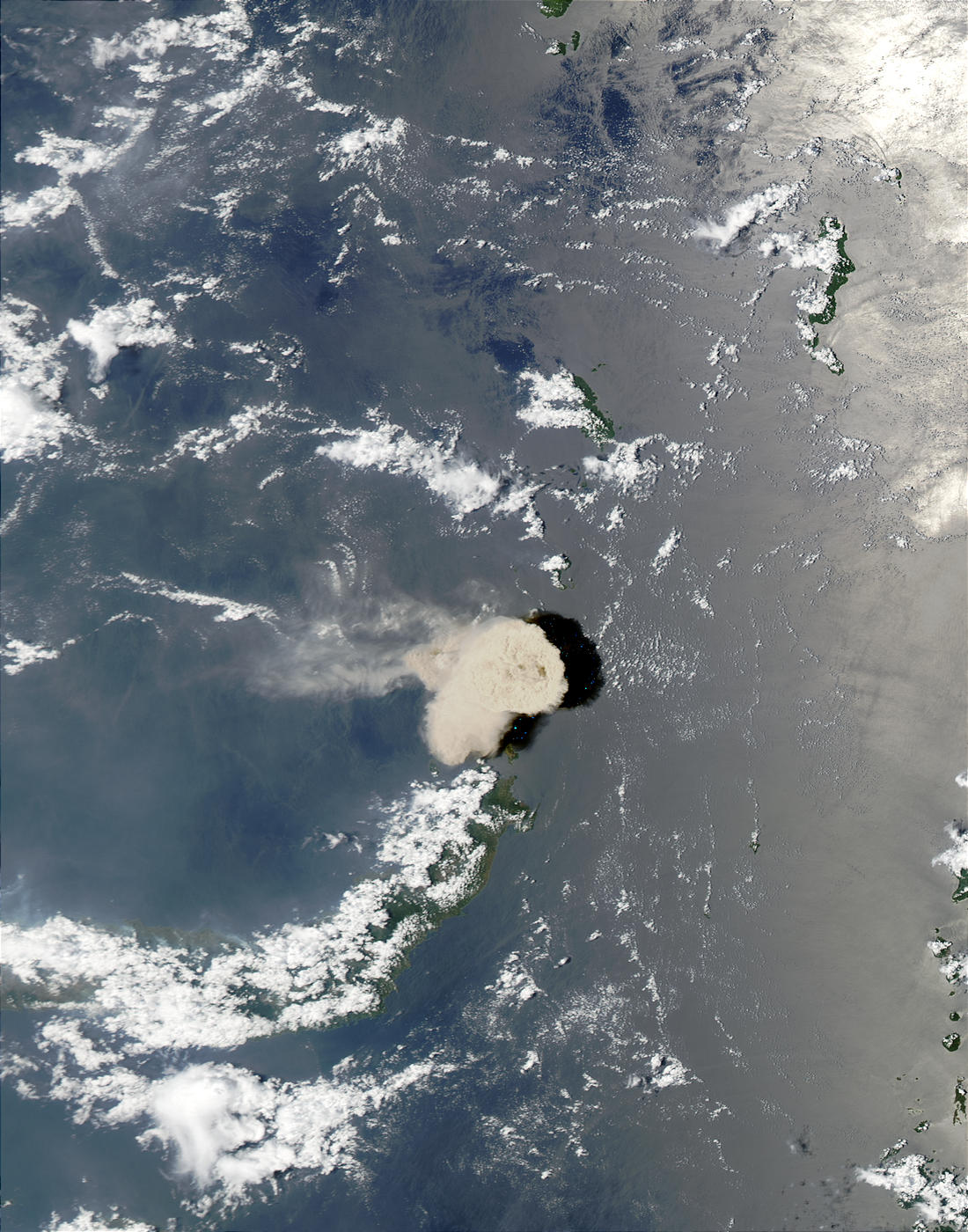 Ash cloud from Ruang Volcano, Indonesia - related image preview