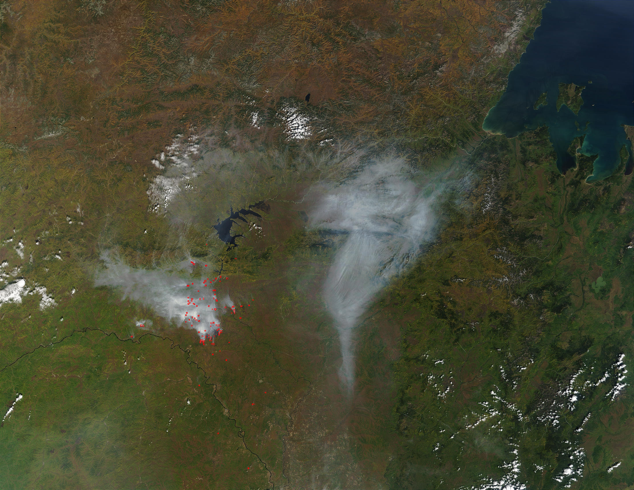 Fires and smoke in Eastern Russia - related image preview