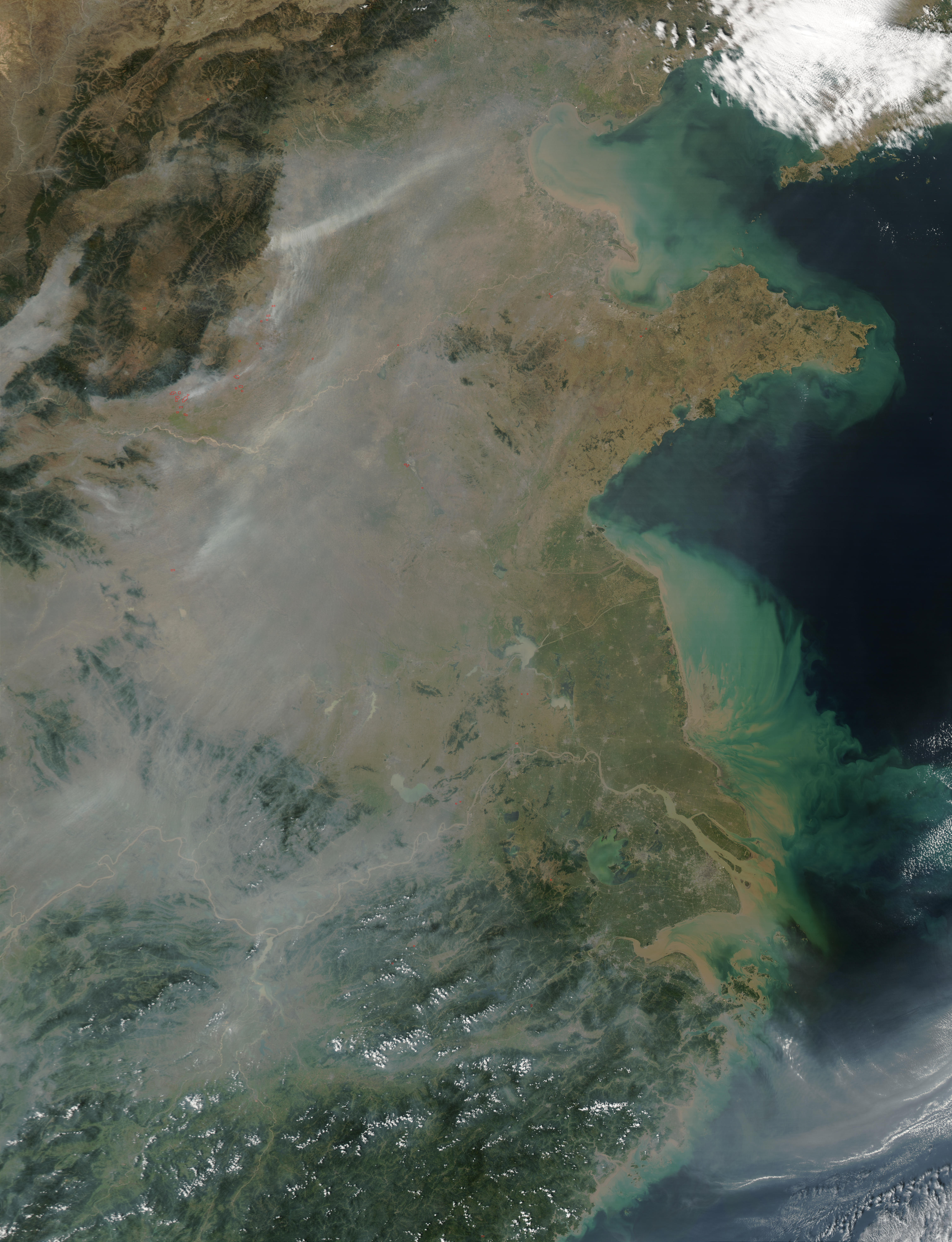 Smoke and pollution in Eastern China - related image preview