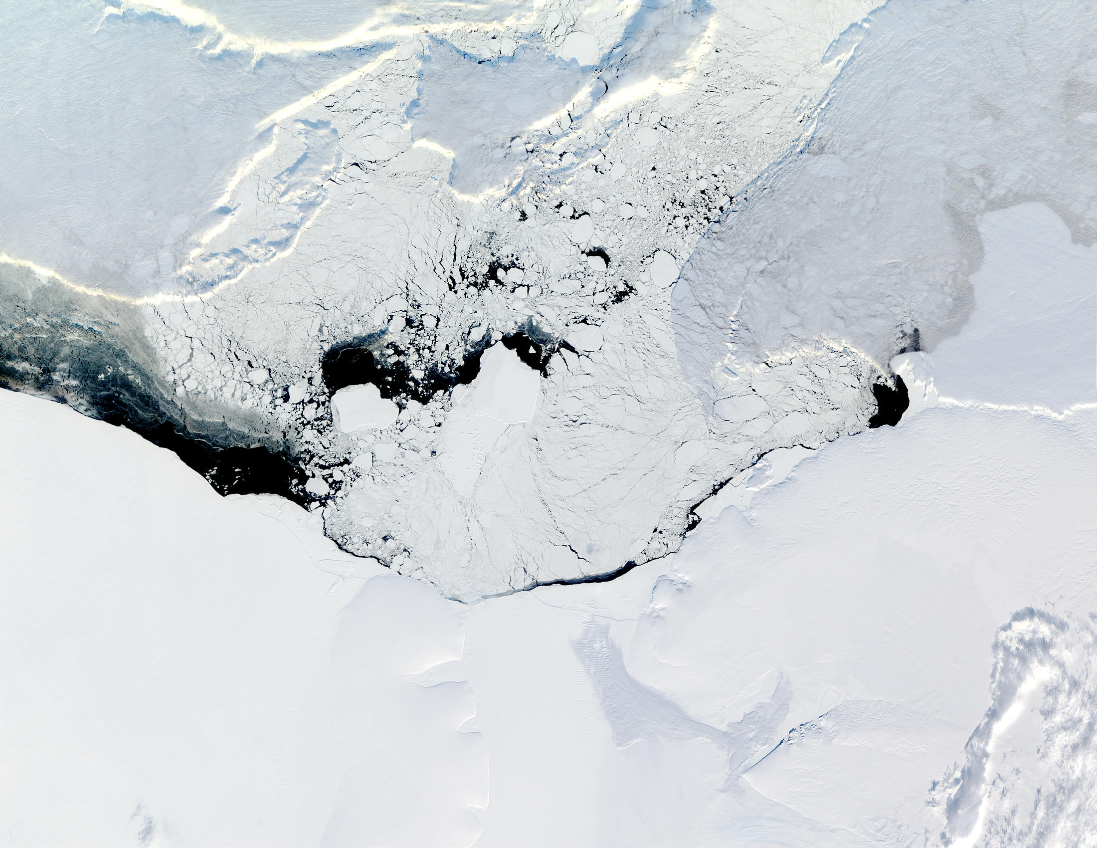 Ronne Ice Shelf and Weddell Sea, Antarctica - related image preview