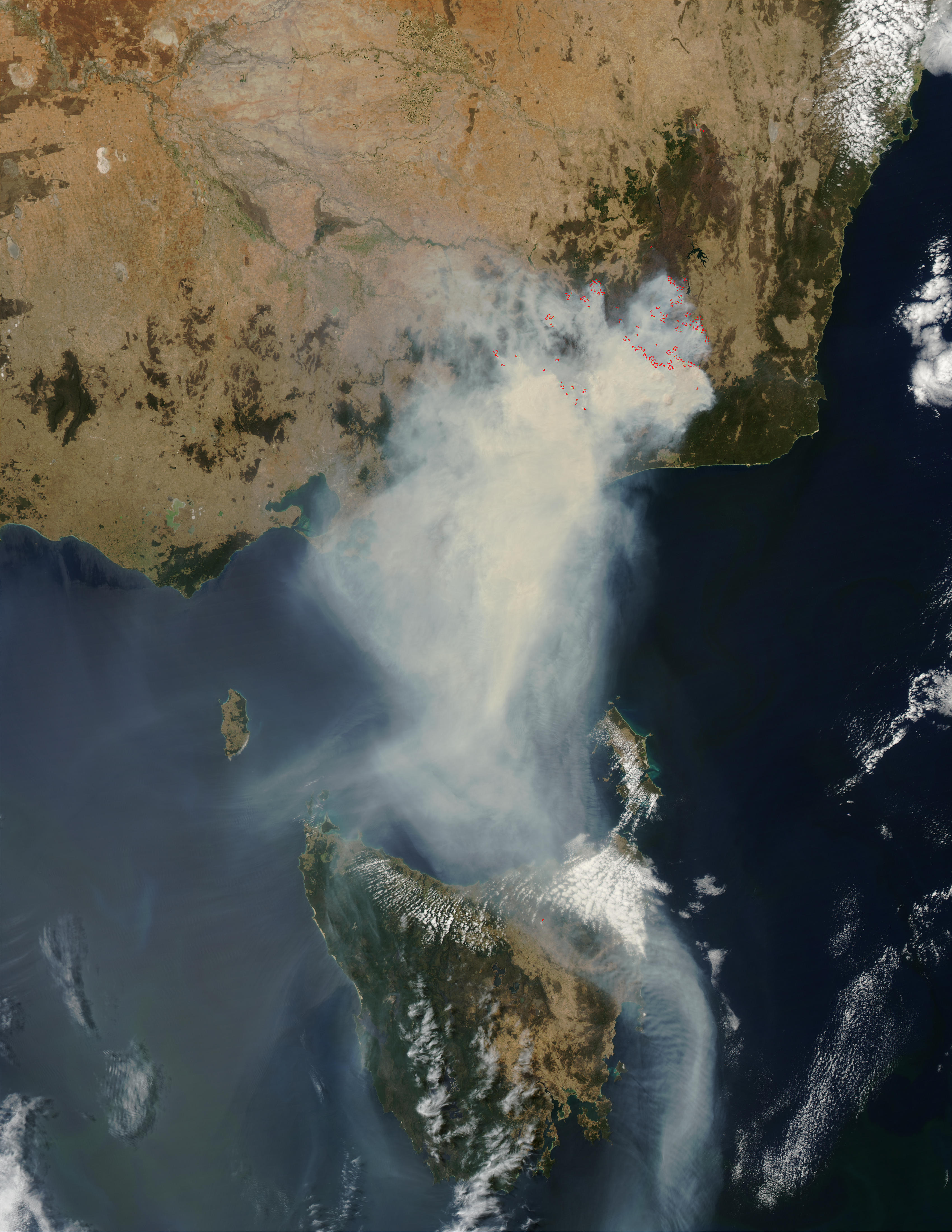 Fires and smoke in Southeast Australia (afternoon overpass) - related image preview
