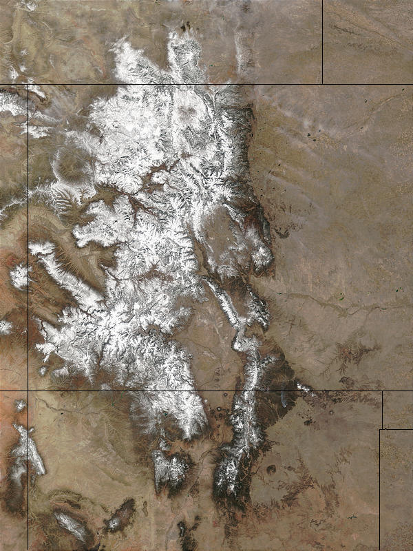 Snow in Colorado (before blizzard) - related image preview