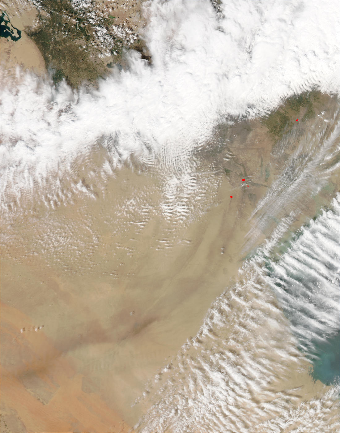 Smoke plume from burning oil wells in Southern Iraq - related image preview
