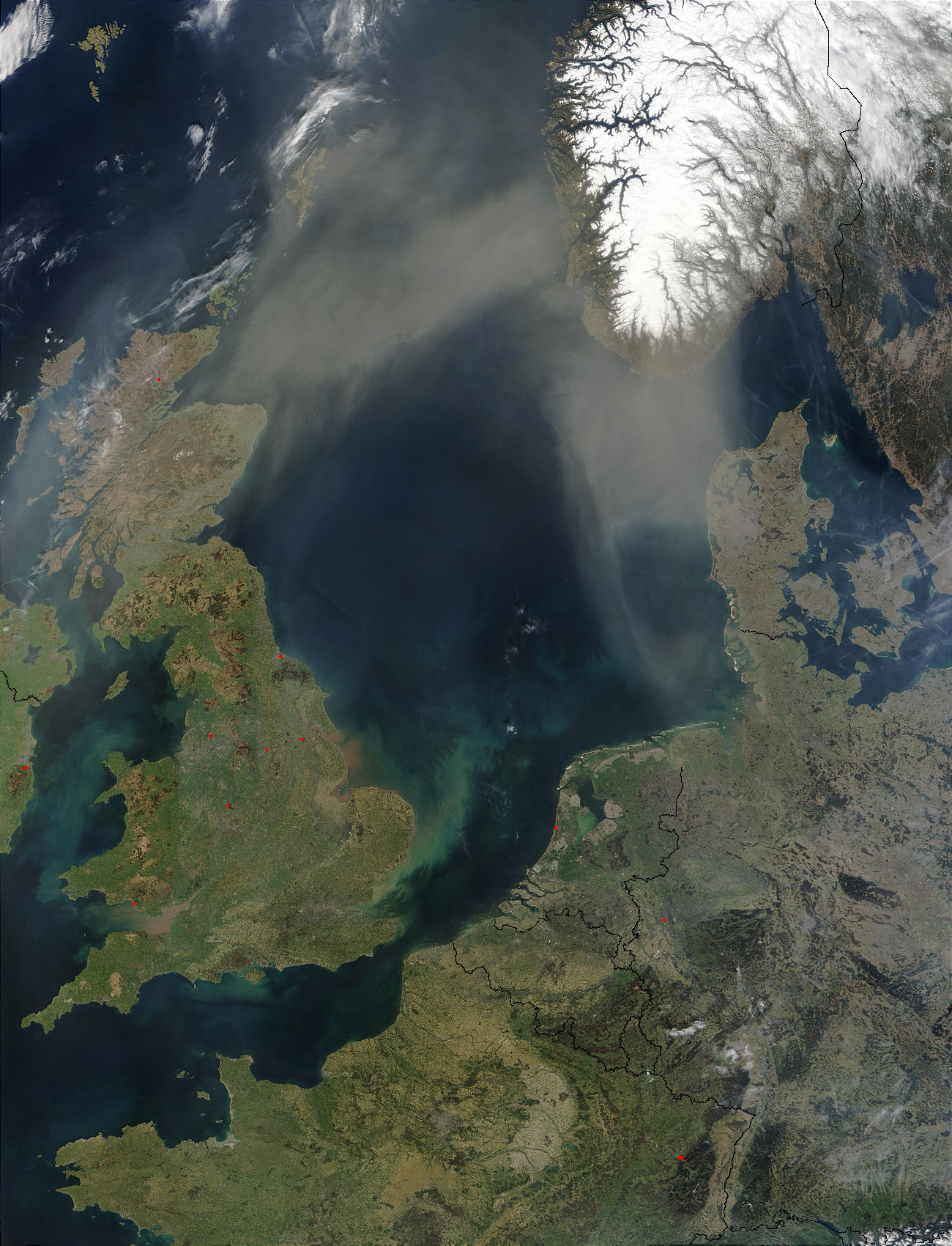 Saharan dust over the North Sea - related image preview