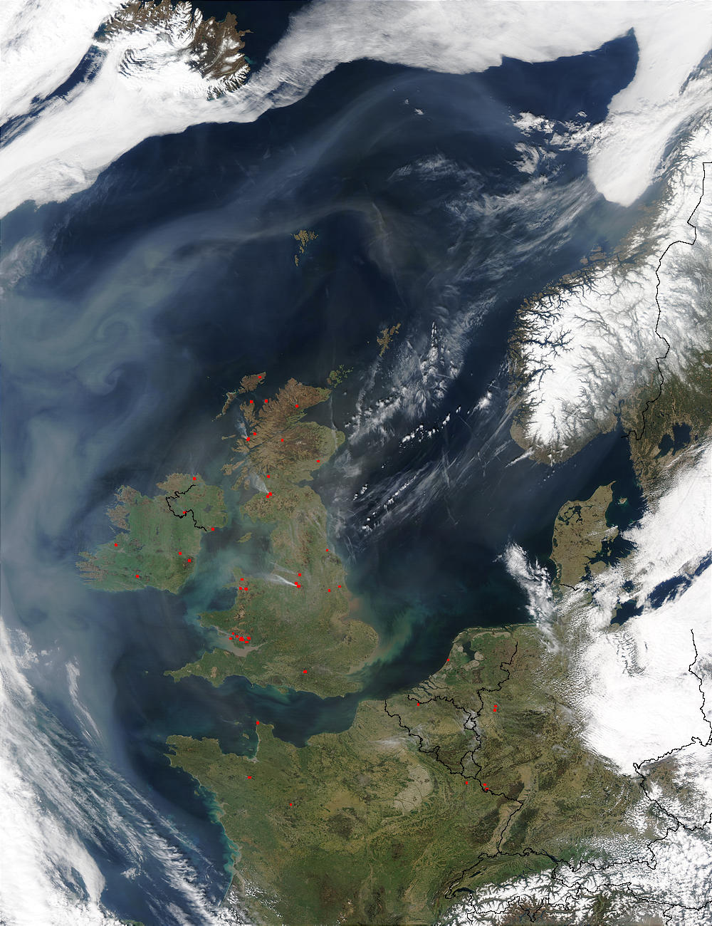 Smoke, pollution, and Saharan dust off Northern Europe - related image preview