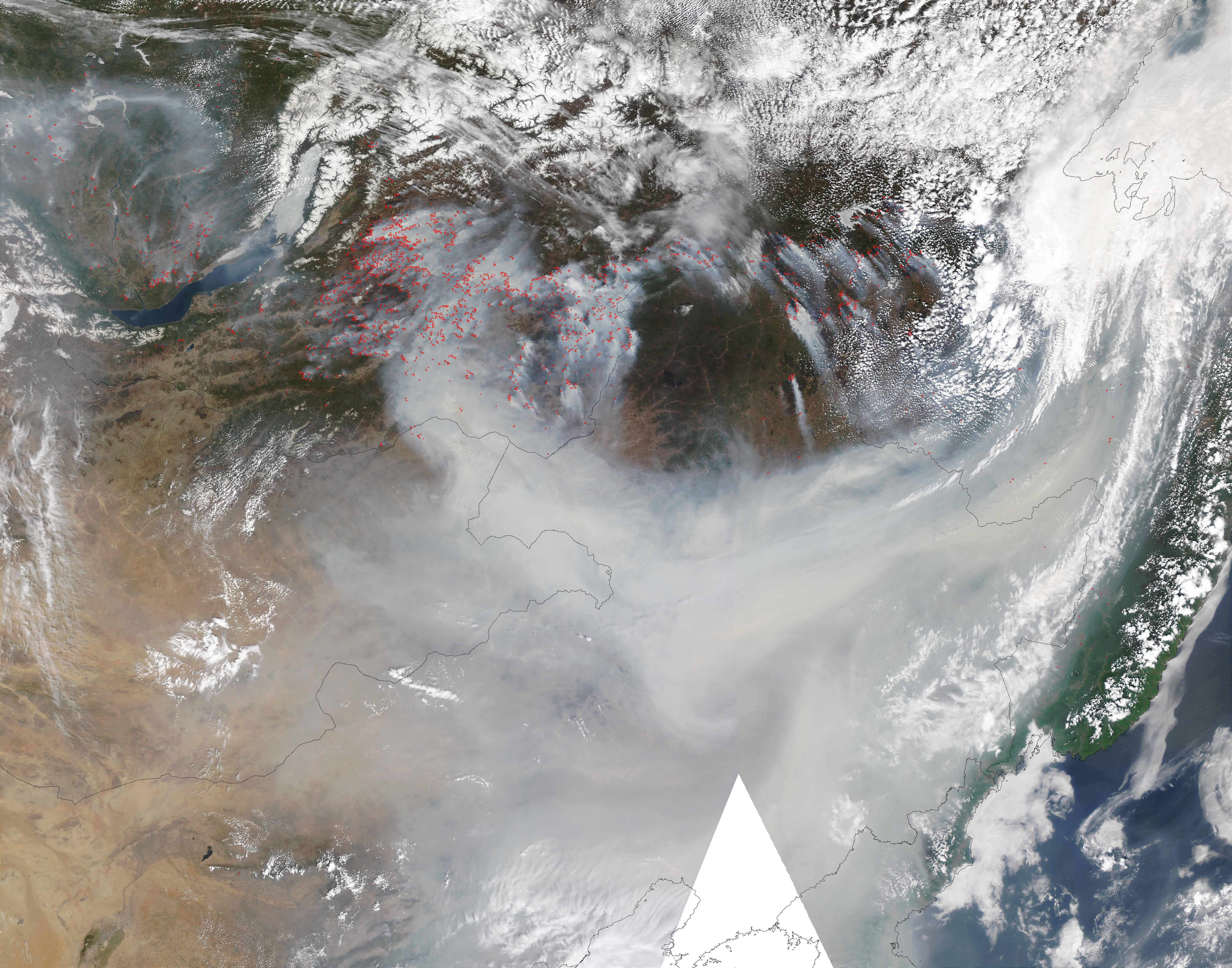 Fires and smoke in Russia and China (Terra/Aqua combination) - related image preview