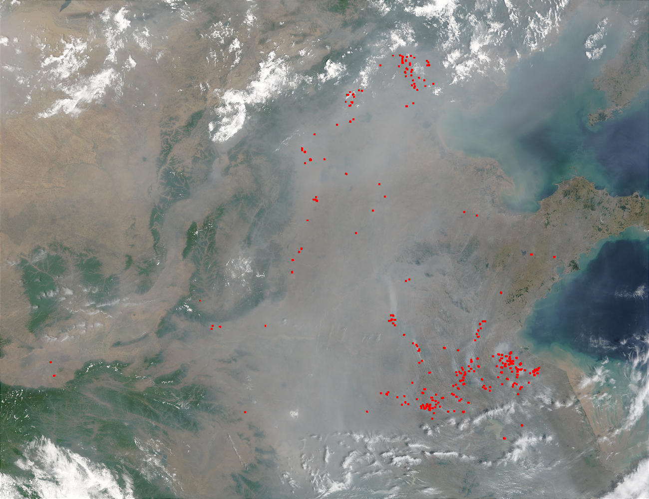 Fires and smoke in Eastern China - related image preview