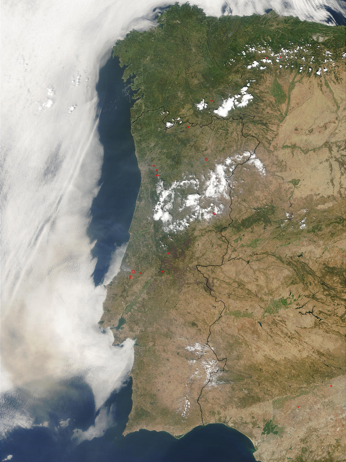 Fires and smoke across Portugal - related image preview