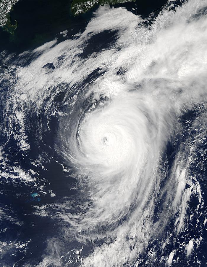 Hurricane Fabian northeast of Bermuda - related image preview
