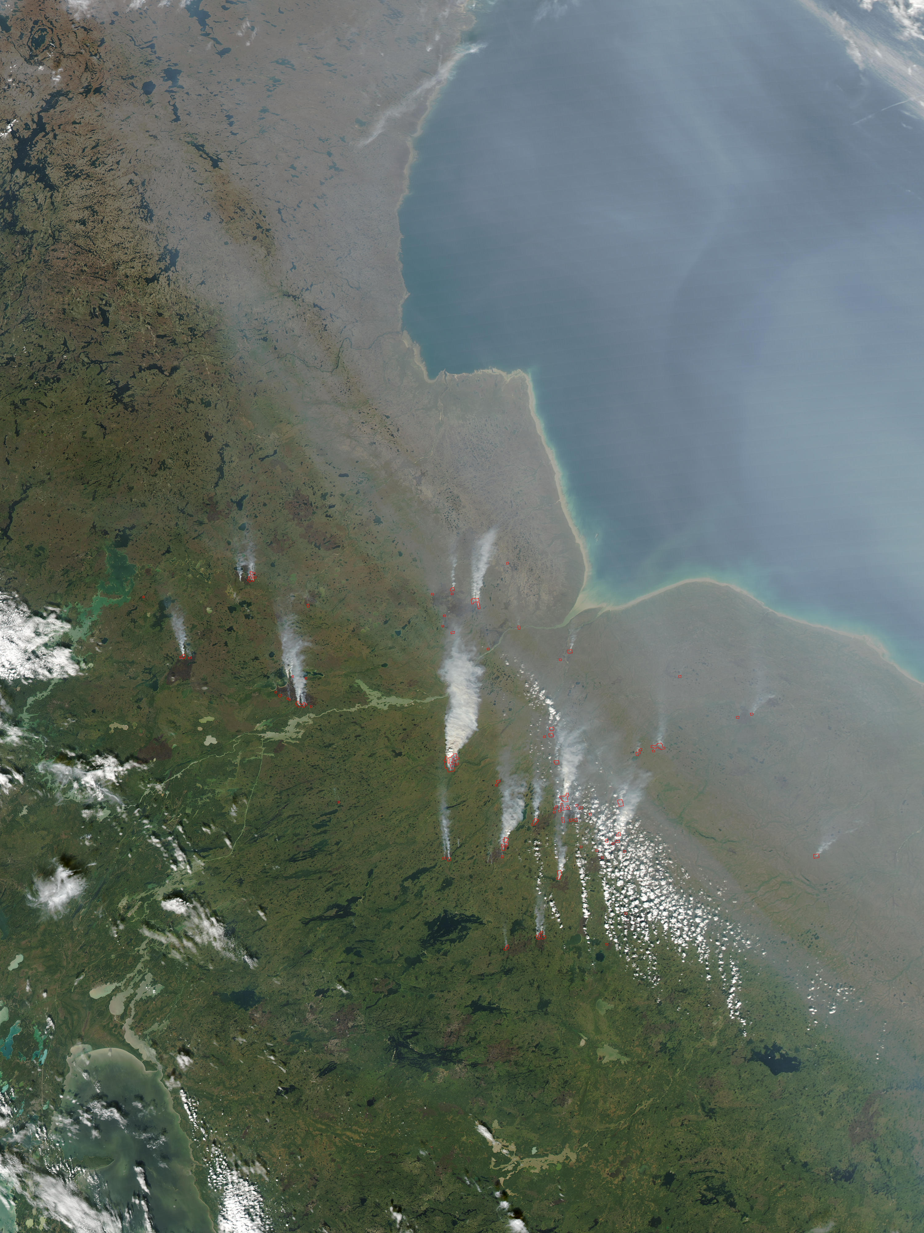 Fires and smoke in Manitoba, Canada - related image preview