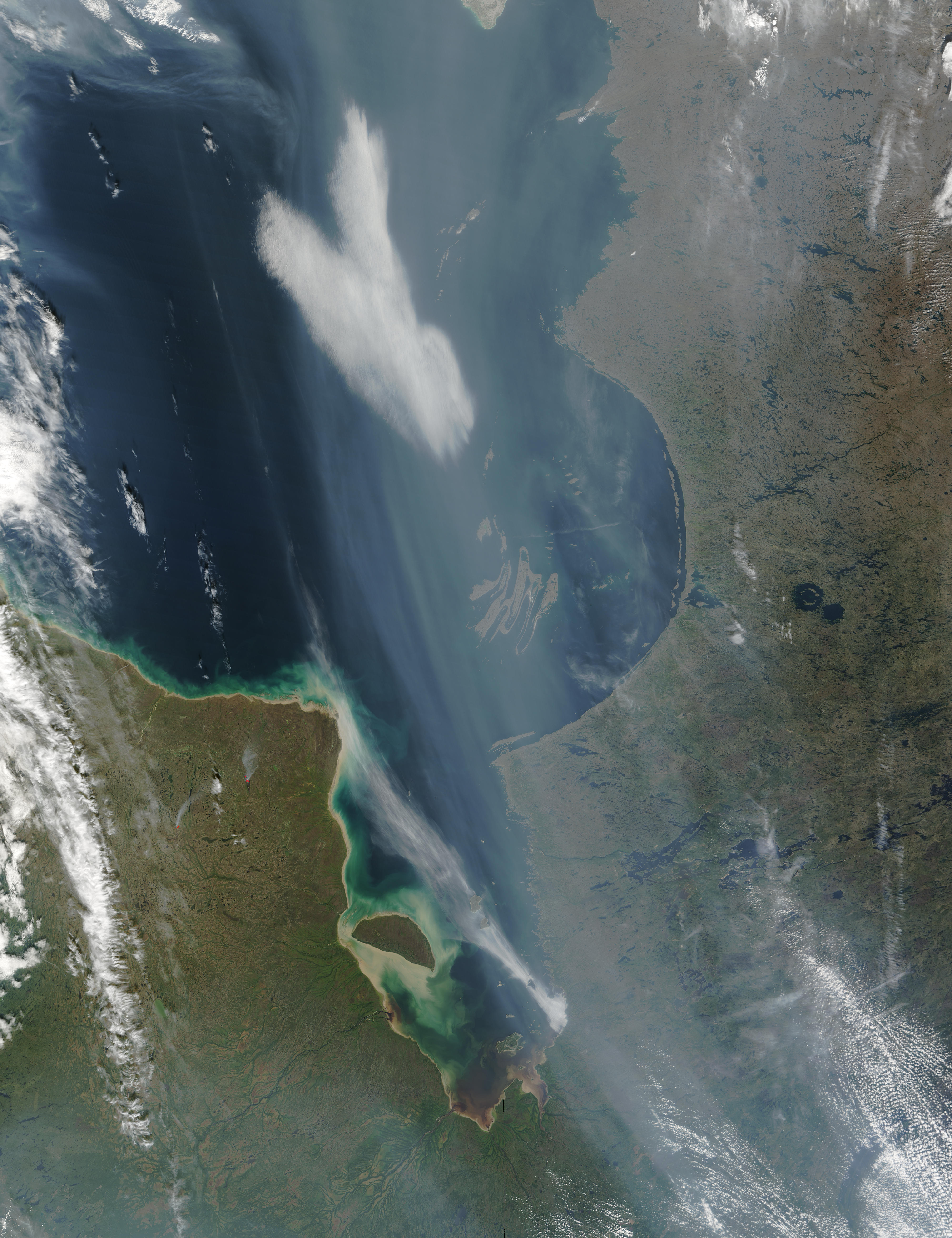 Smoke from Western US and Canada fires across Hudson Bay - related image preview