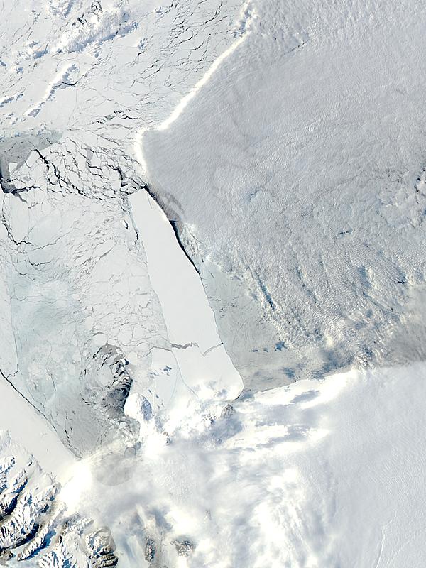 B-15A iceberg in the Ross Sea, Antarctica - related image preview