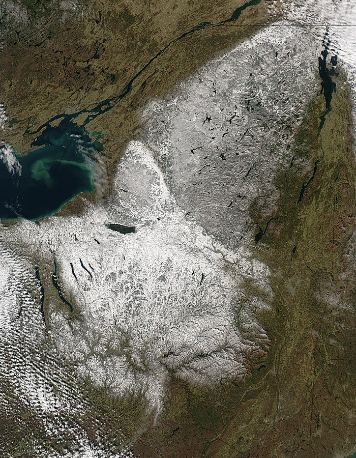 Snow in upstate New York - related image preview