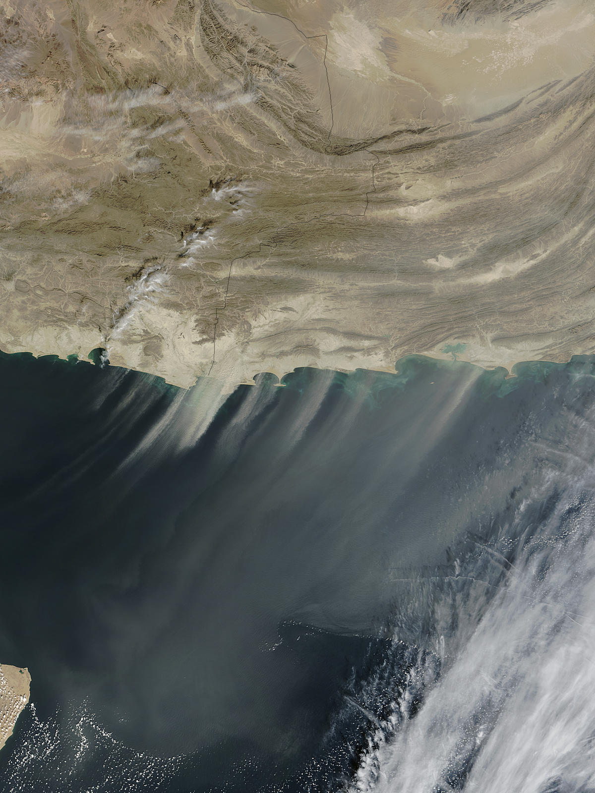 Dust storm off Pakistan - related image preview