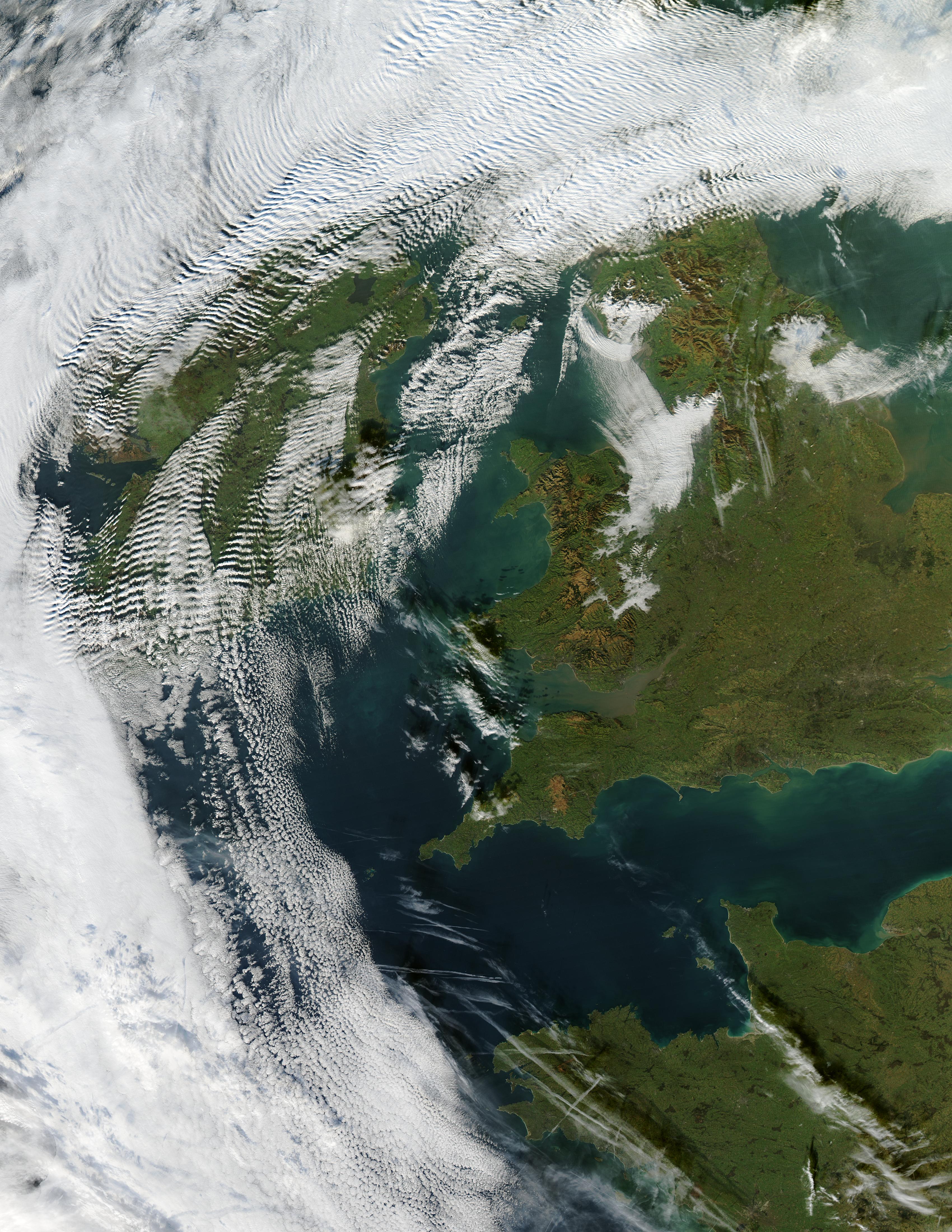 Wave clouds over Ireland - related image preview