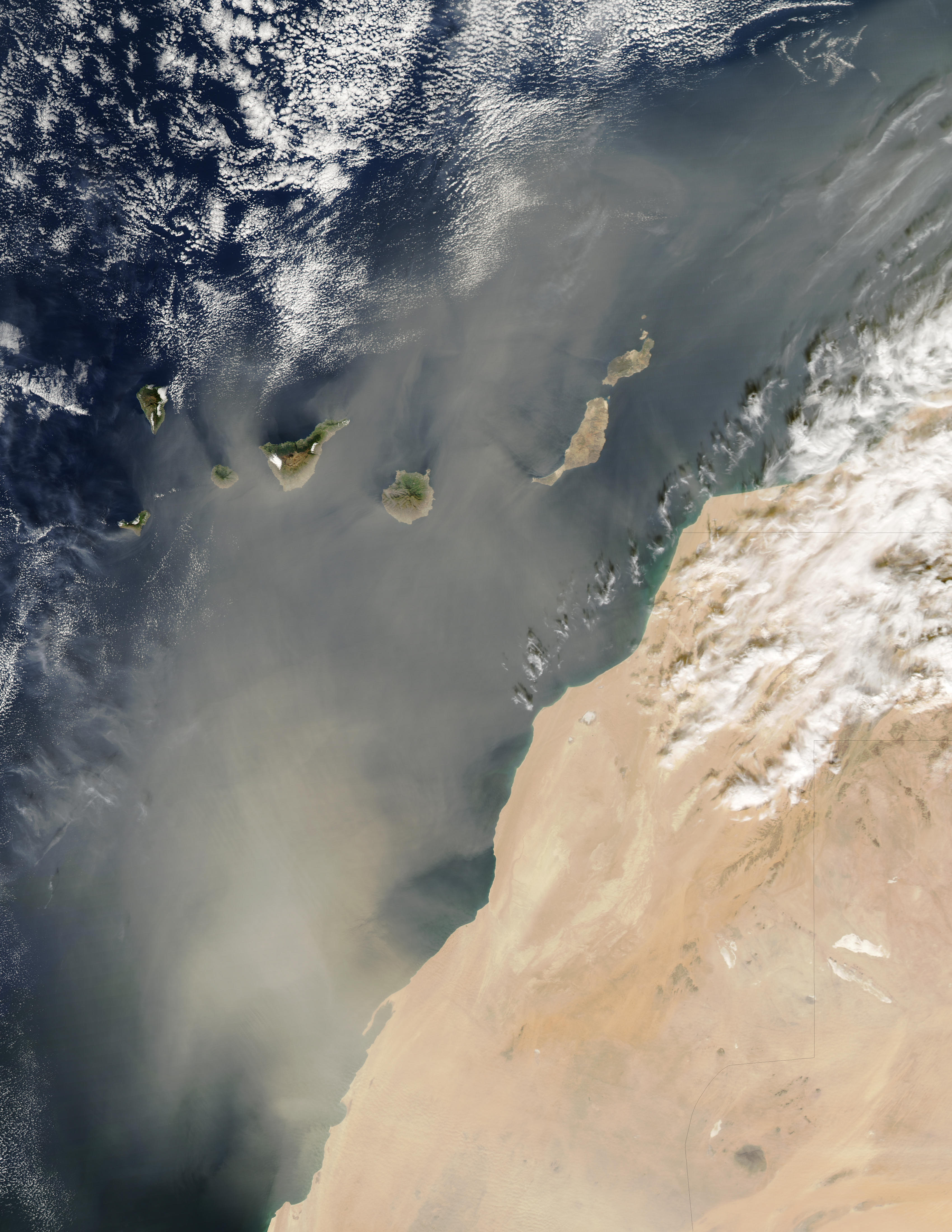 Dust storm over the Canary Islands - related image preview