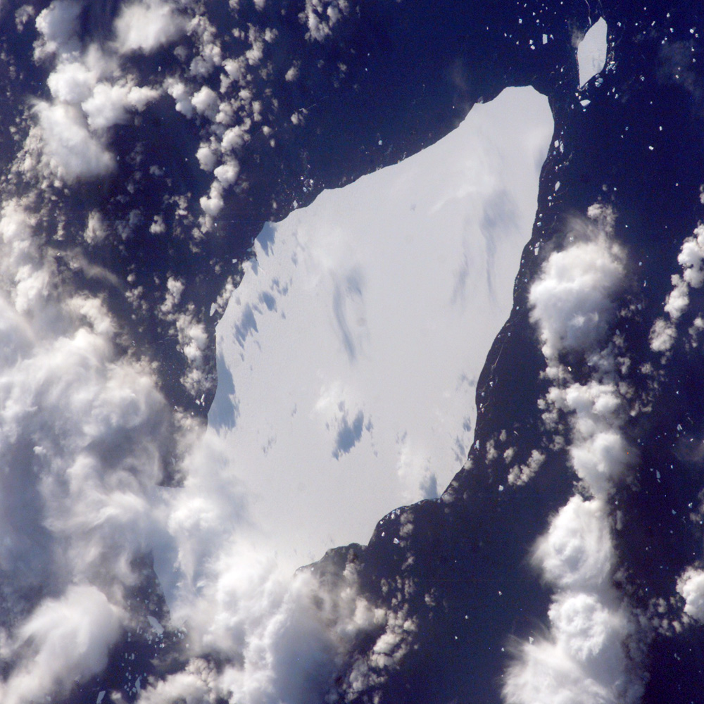 Iceberg A22A, South Atlantic Ocean - related image preview