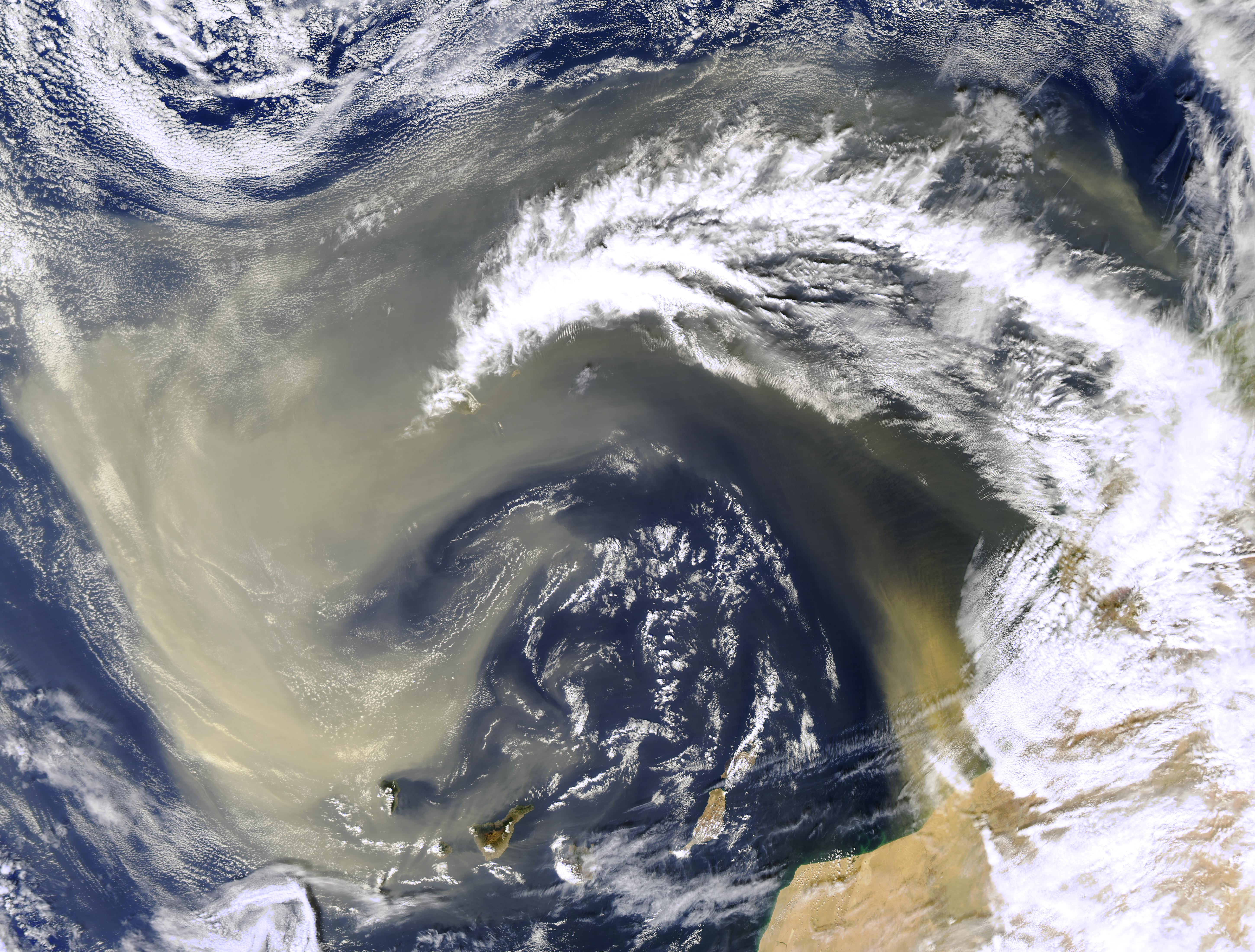 Saharan dust off Canary Islands - related image preview