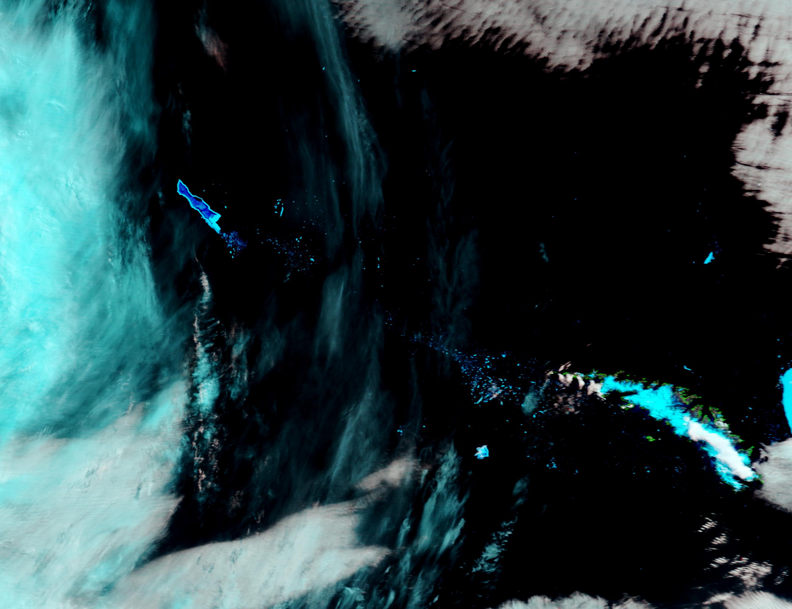 Melt water pools on A-39D Iceberg off South Georgia (false color) - related image preview