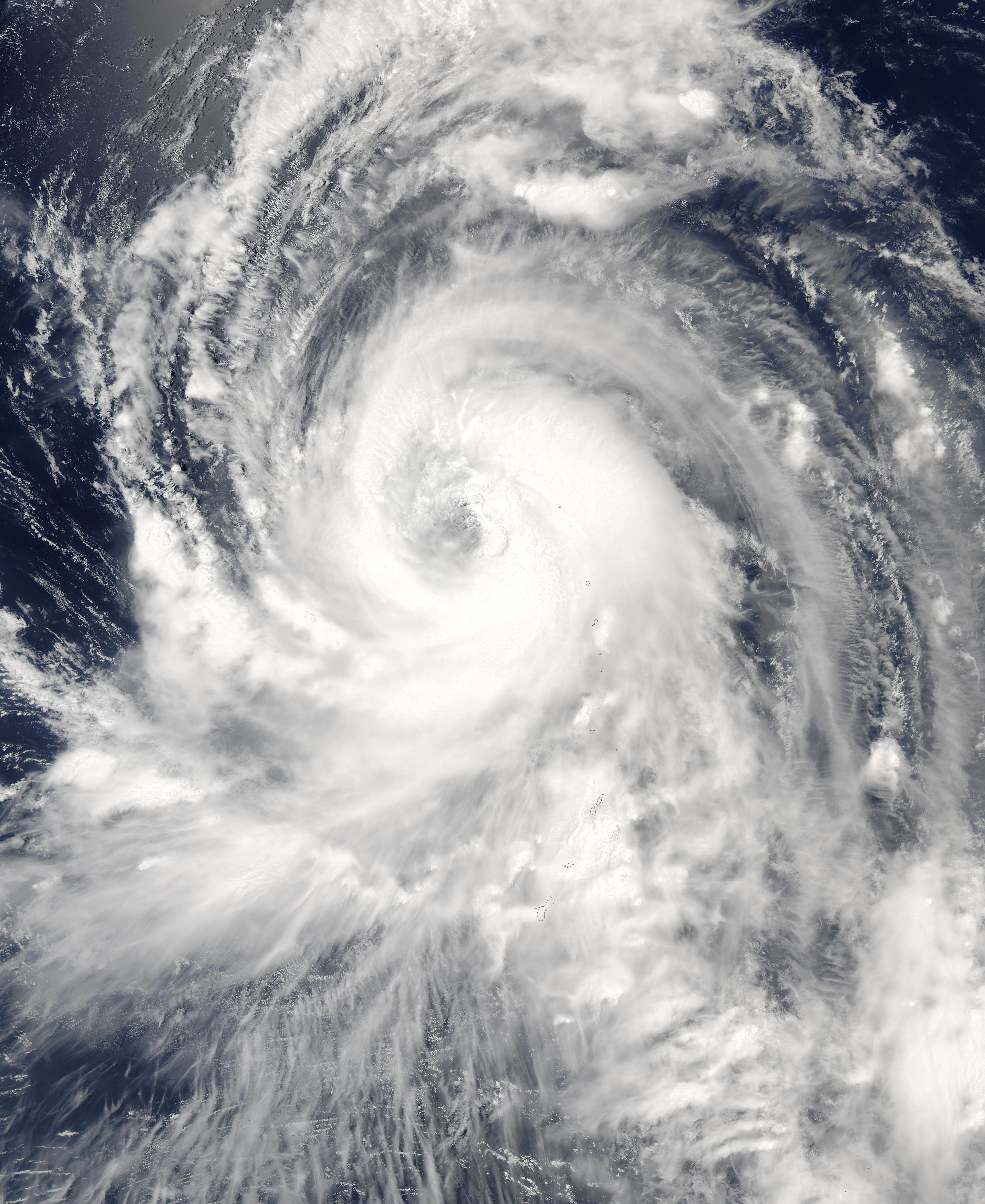 Typhoon Tingting (11W) over the Northern Mariana Islands - related image preview