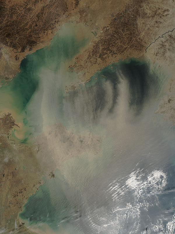 Dust storm over the Yellow Sea - related image preview