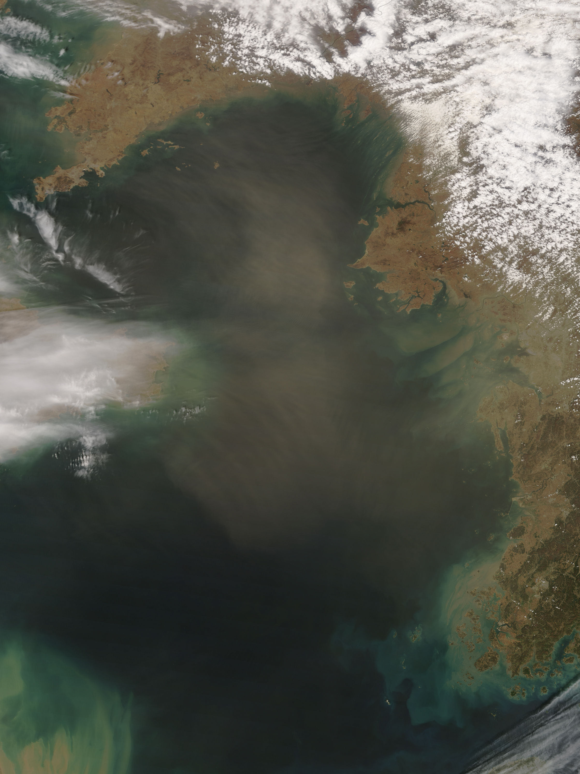 Dust storm over the Yellow Sea - related image preview